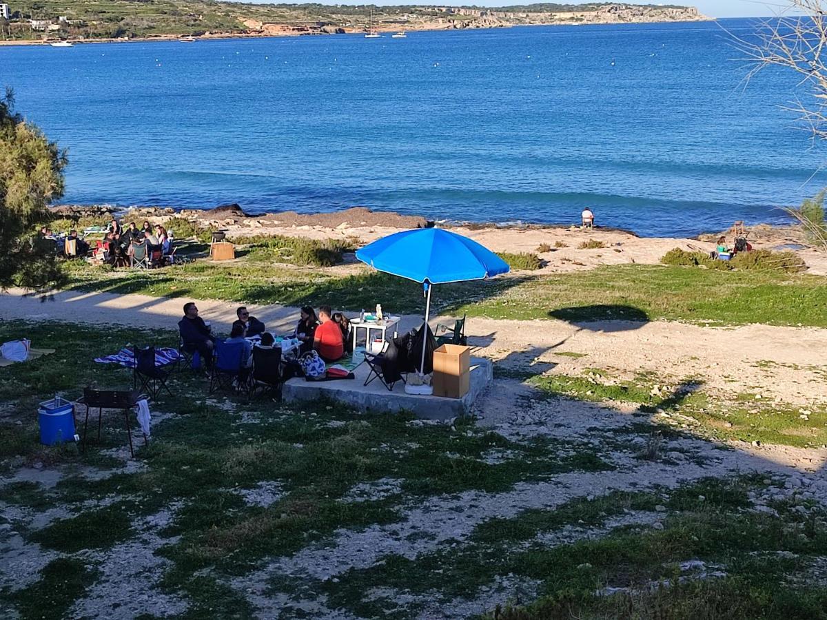 מליאהה Beachfront With Seaviews Apartment No56 Award Winner Unbeatable Location For Closeness To The Sea Ideal For Guests Looking For Winter Spring And Autumn Breaks In Sunny Malta Also Ideal For Coastal Hikers מראה חיצוני תמונה